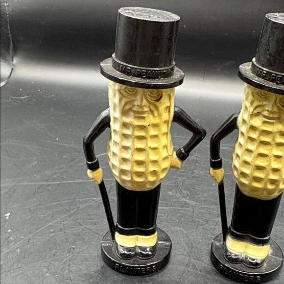 Planters Mr. Peanut Salt and Pepper Shakers - Picture 3 of 9